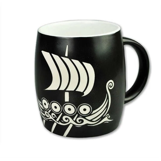 Stort kaffekrus, Sort m/Vikingskip - DEALS - OF - NORWAY